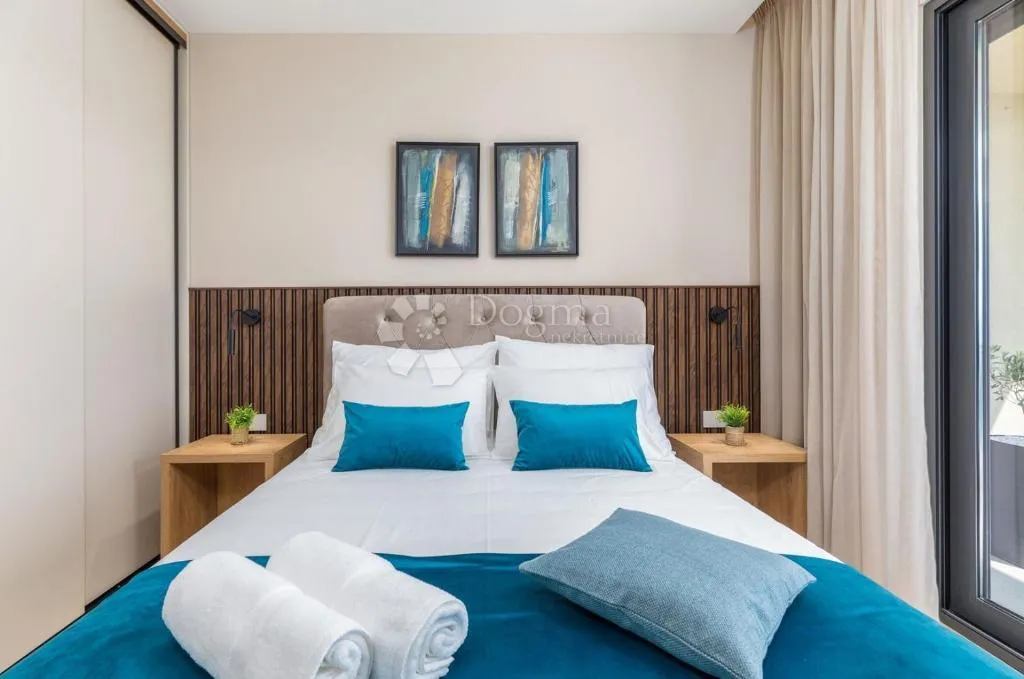 luksuzna villa s pogledom na more za hedoniste, link za 3d turu u opisu - slika 9