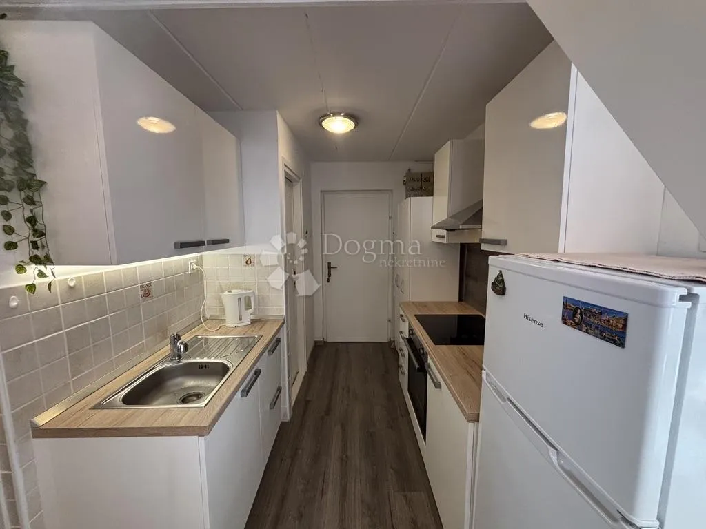 stan 28m² s galerijom - lovran - slika 5