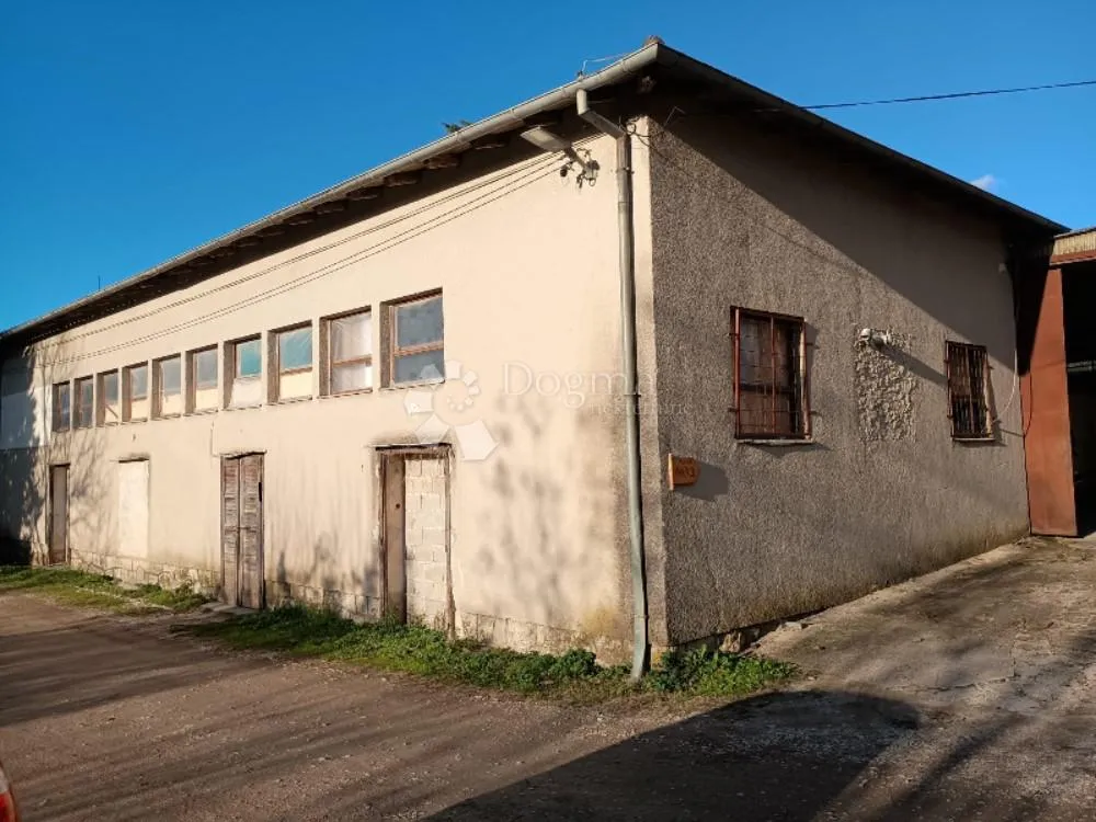 kršan;potpićan, poslovni prostor u blizini centra - slika 1