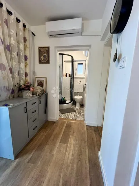 jadranovo,dvojna kuća 250 m od mora - slika 10