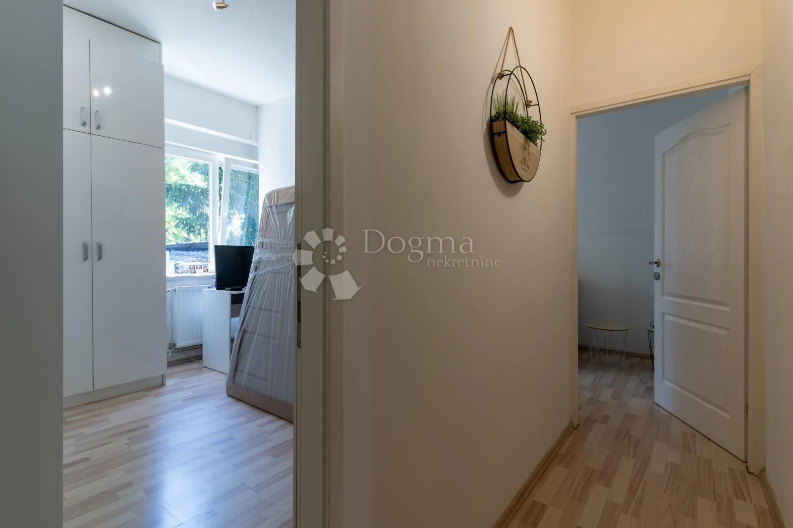 sloboština – 3s stan, dobra prilika za život ili investiciju - slika 14