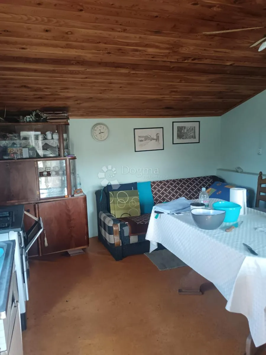 kuća u prirodi s jezerom i velikim imanjem - slika 13
