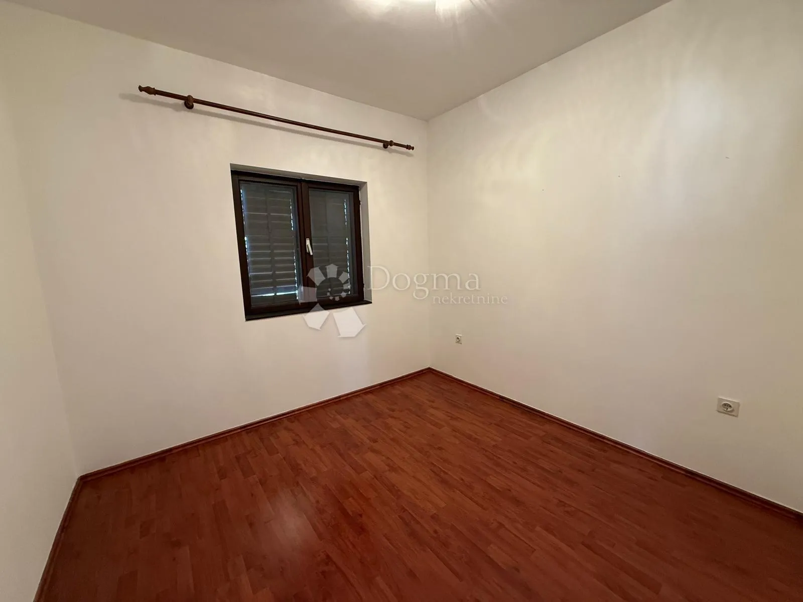 kuća sa 4 stana - drenova - slika 4