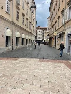 centar -poslovni prostor 16m2 na par koraka do korza - slika 2