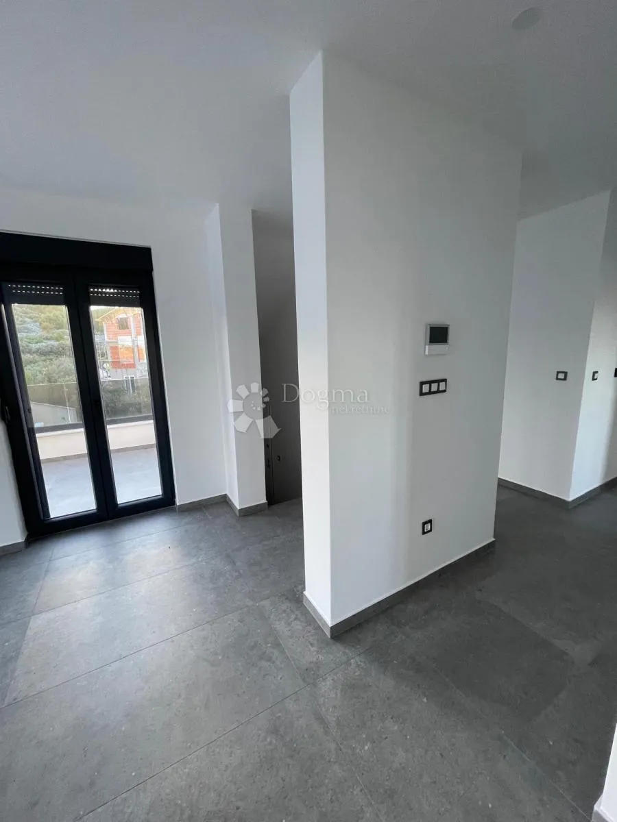 penthouse s panoramskim pogledom na more – 350 m od plaže - slika 11