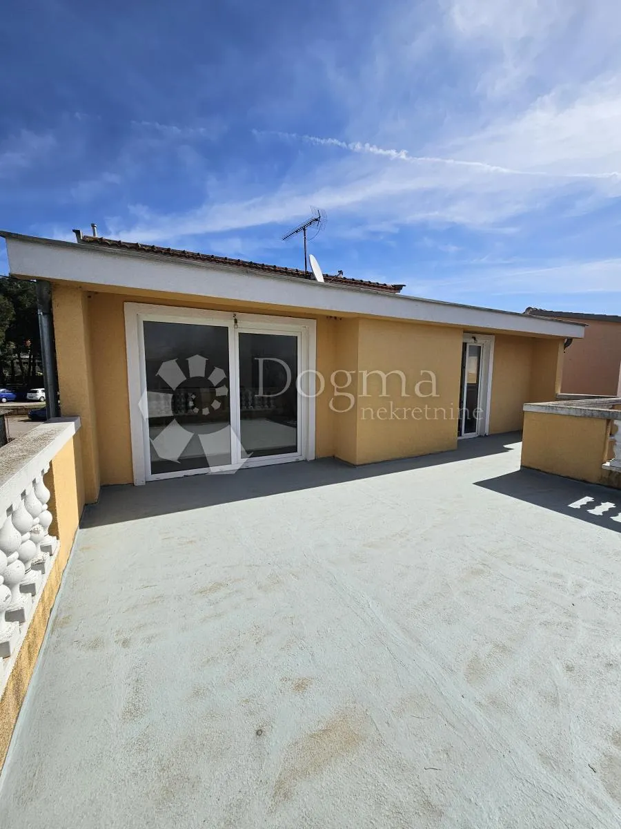 apartmanska kuća u pakoštanima - slika 39