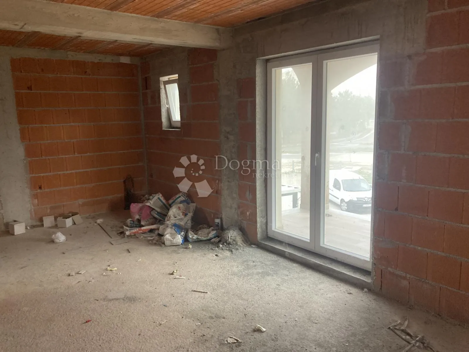 lozovac – prostor za najam – 120m², mogućnost prilagodbe prema namjeni - slika 14