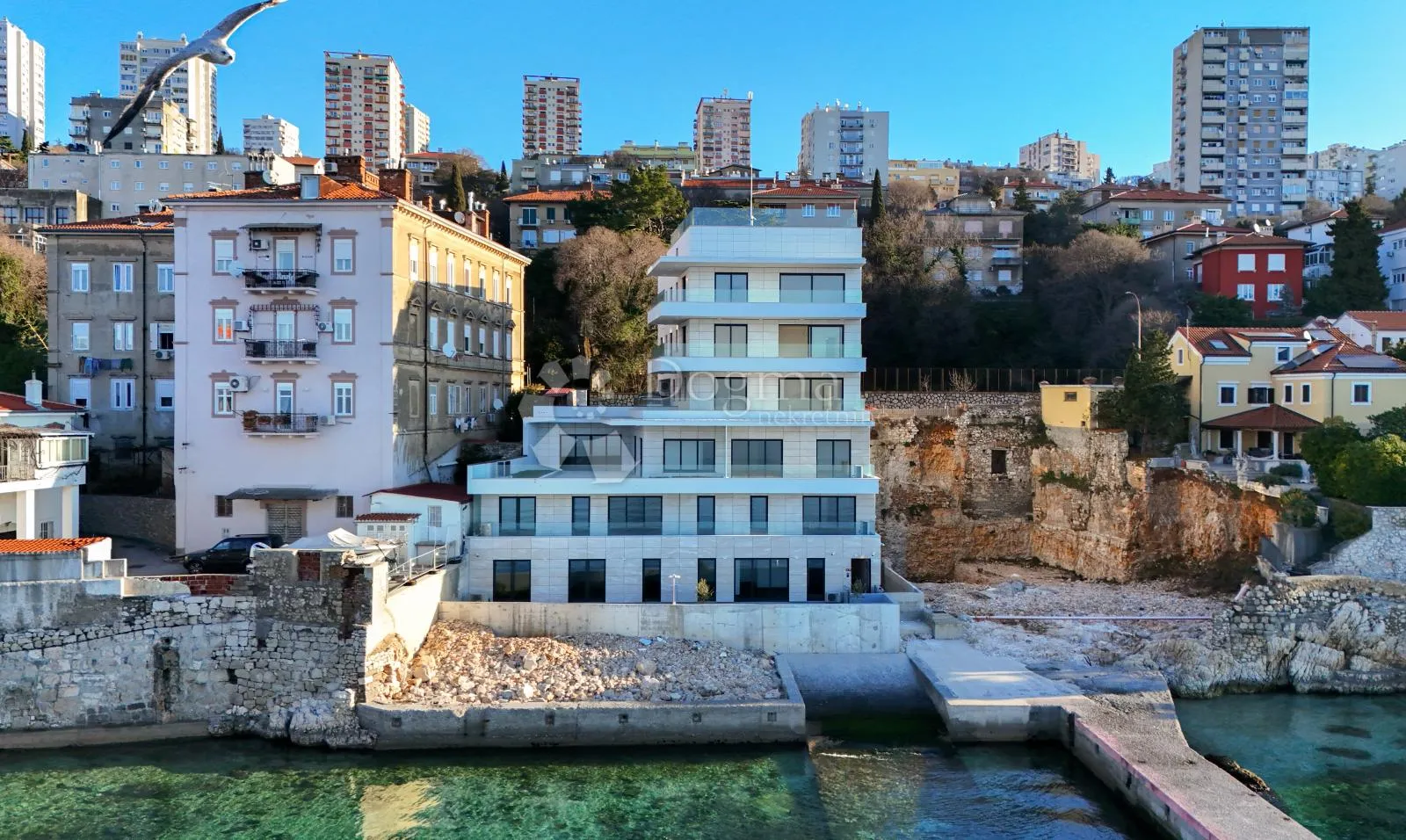ekskluzivna prodaja stanova – pećine, prvi red do mora - slika 3