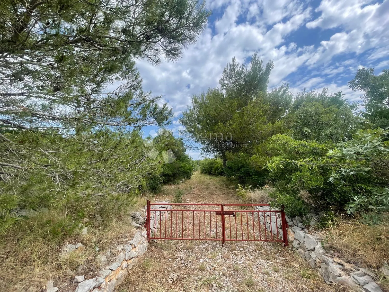 vodice - građevinsko zemljište na atraktivnoj lokaciji - slika 13