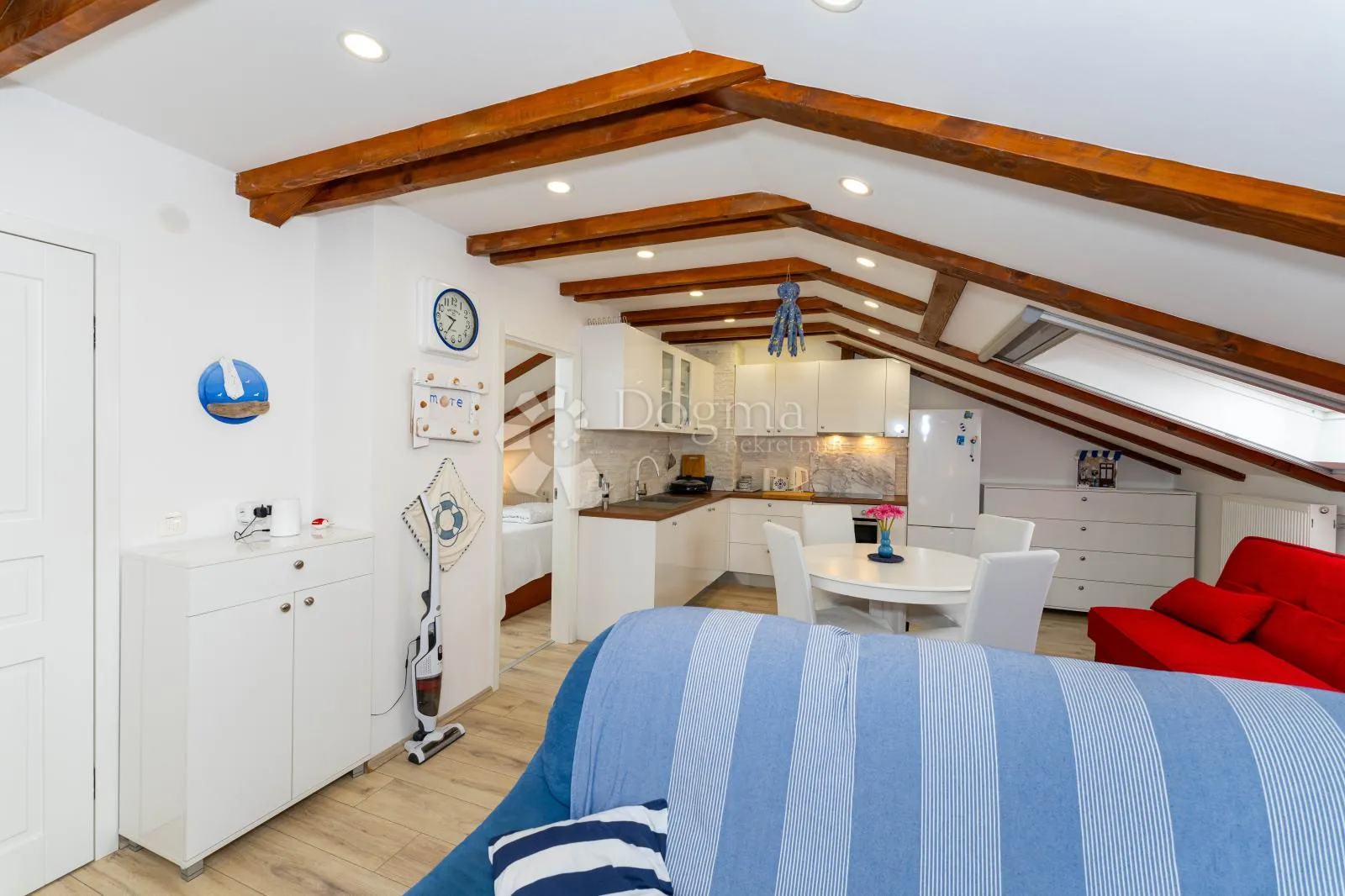 zaton-nin,luksuzna apartmanska kuća uz plažu,3 apartmana,pogled na more - slika 77