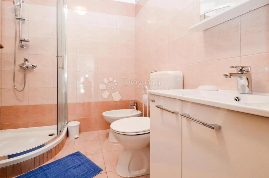 kuća s 4 apartmana + garaža ! blizina fažane ! - slika 23