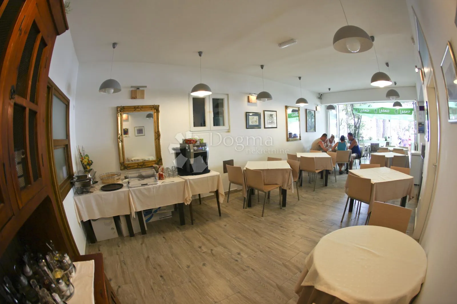 restoran-prvi red do mora - slika 2