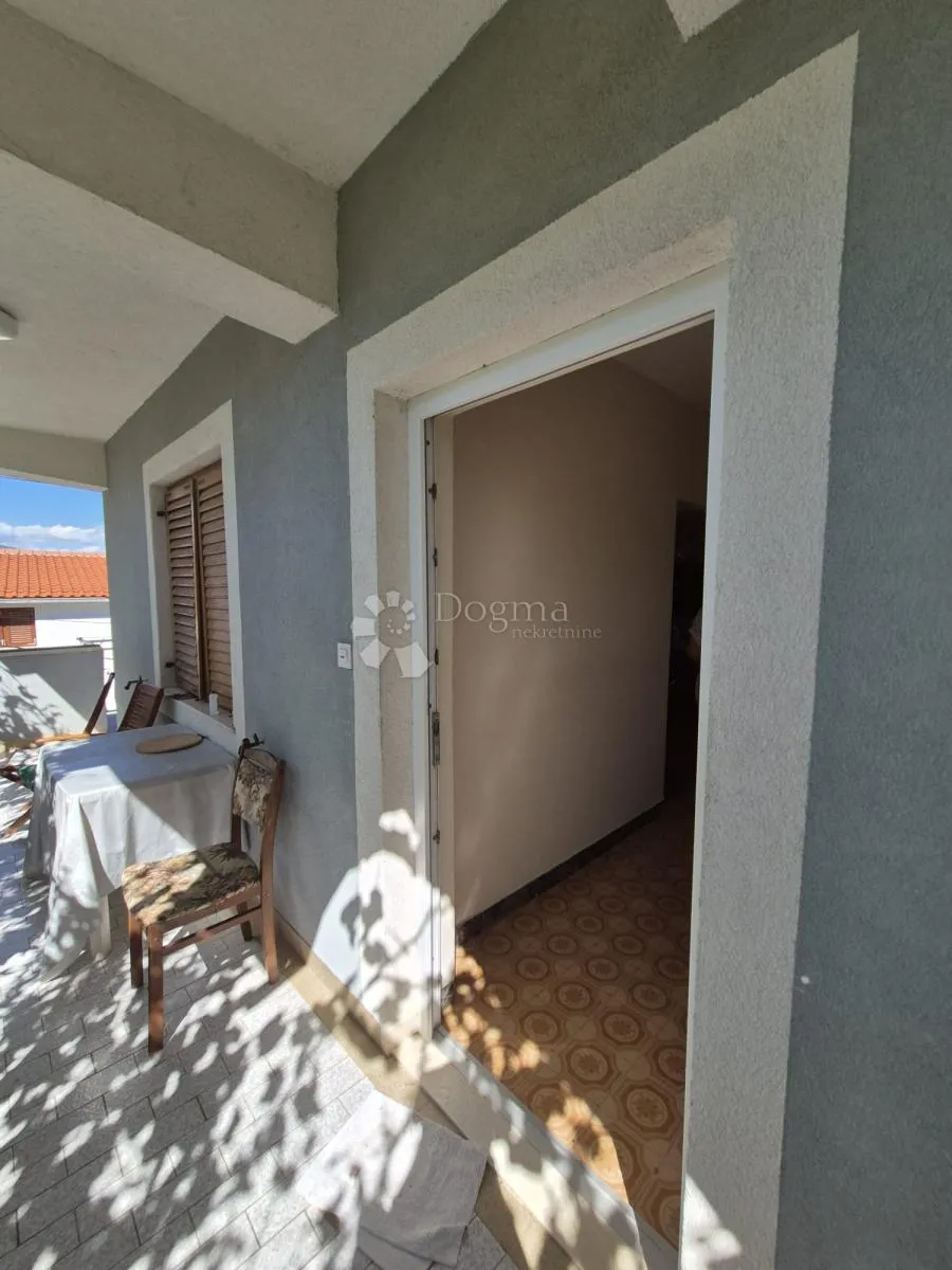 prostrana apartmanska kuća sa panoramskim pogledom na more - slika 9