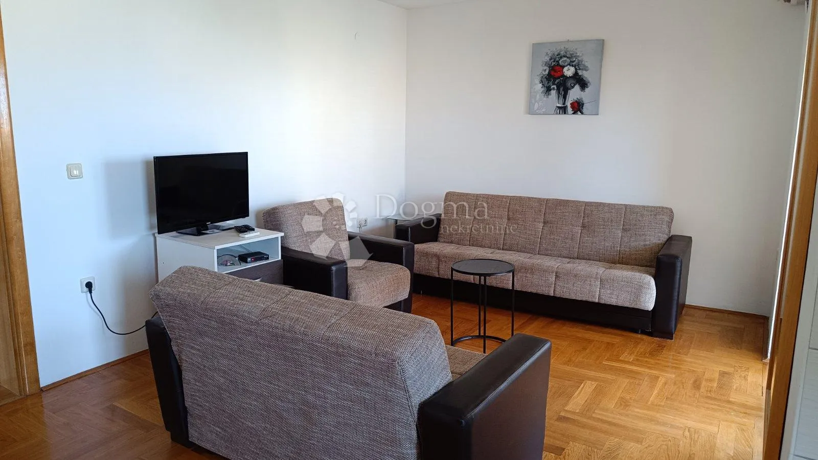 malinska, 61 m2 2s+db, balkon, parking - slika 2