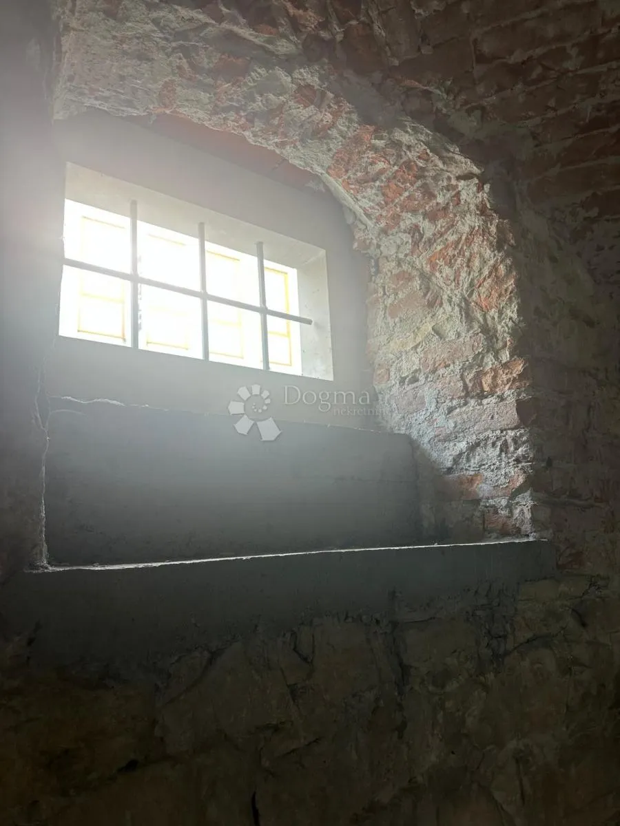 rijetkost u centru varaždina – povijesna vila s velikim potencijalom - slika 6
