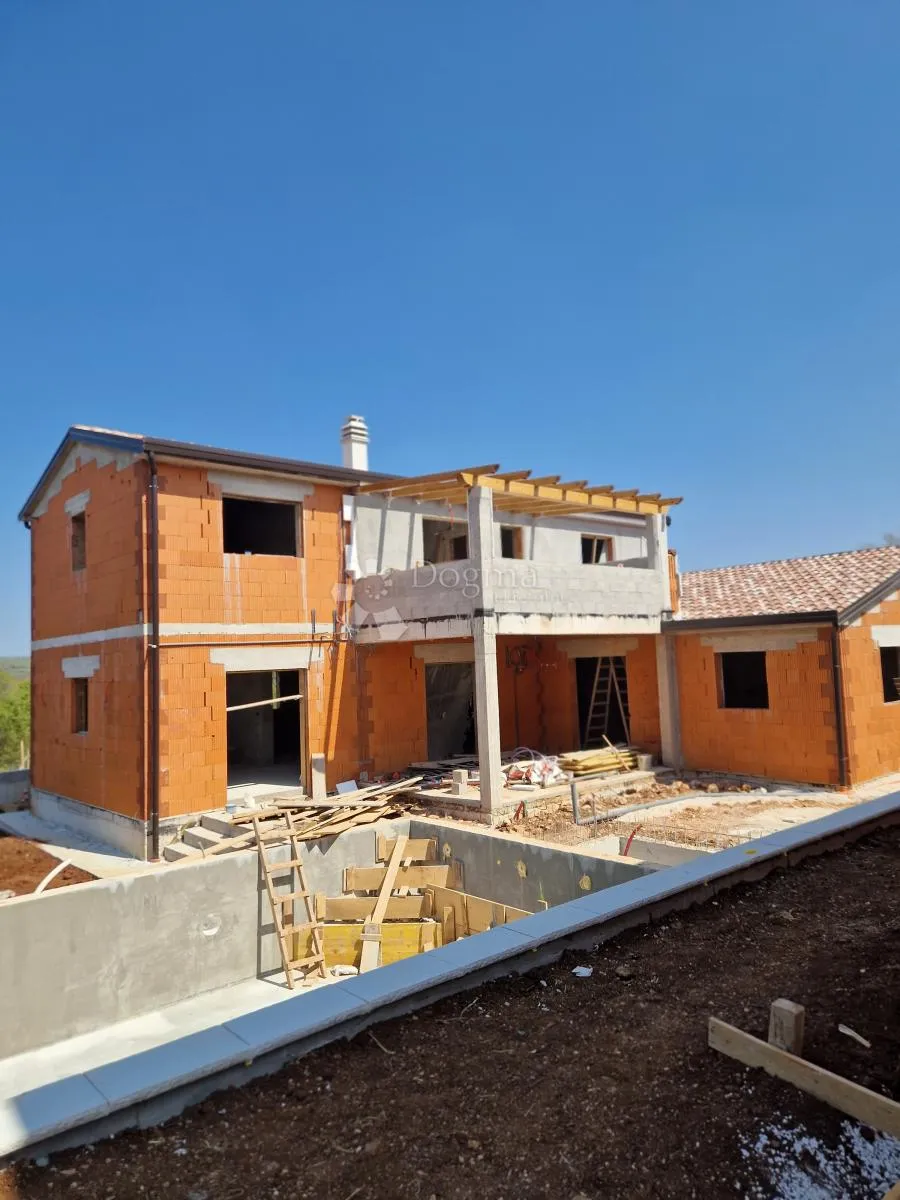 rovinj, okolica,kvalitetna kuća sa bazenom u izgradnji, na kraju sela - slika 6