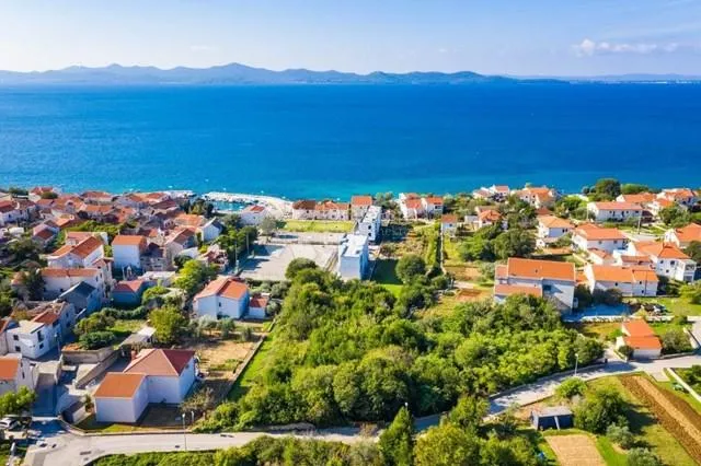 atraktivno zemljište diklo - slika 7