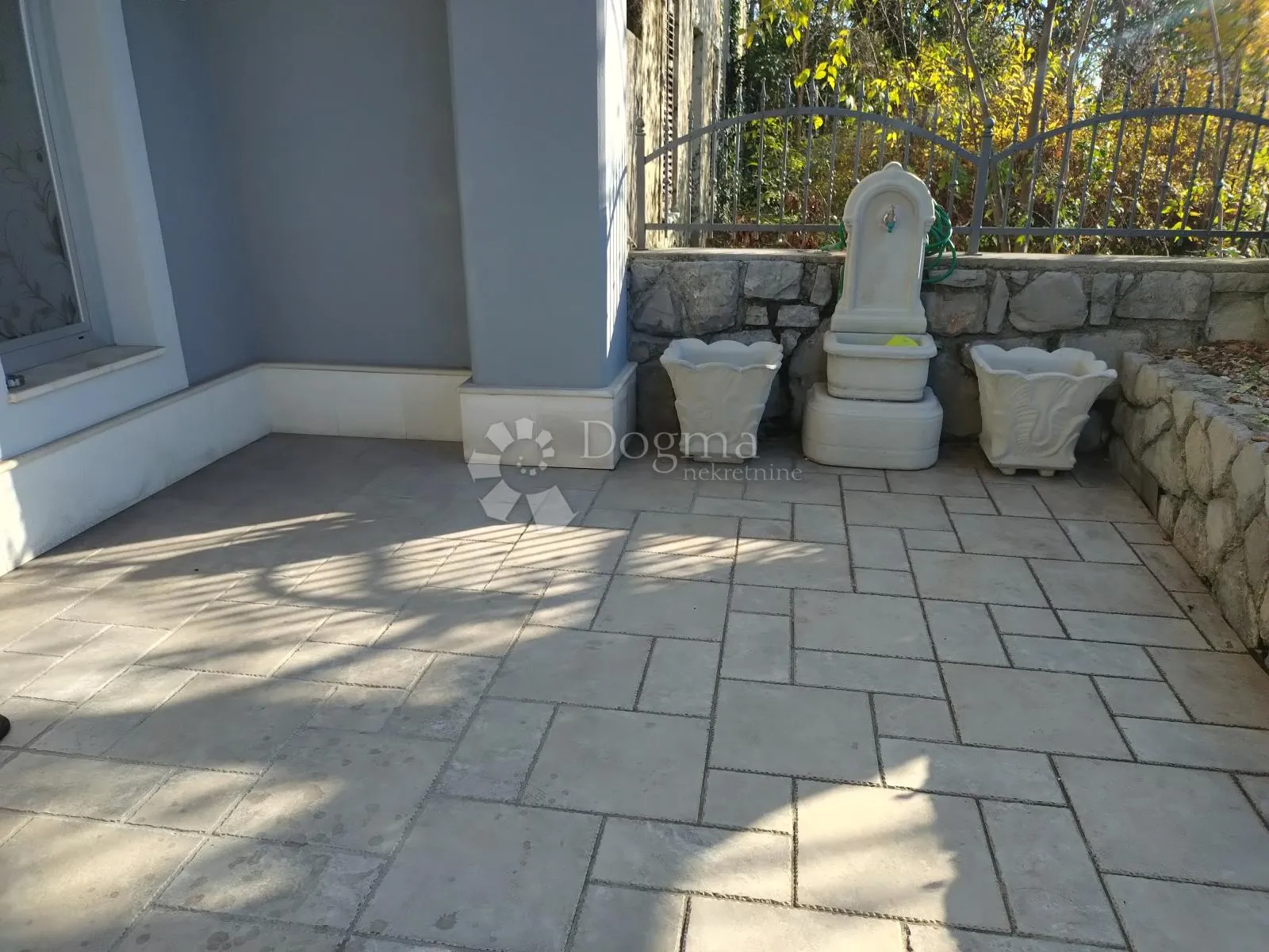 zamet odličan poslovni prostor - slika 11