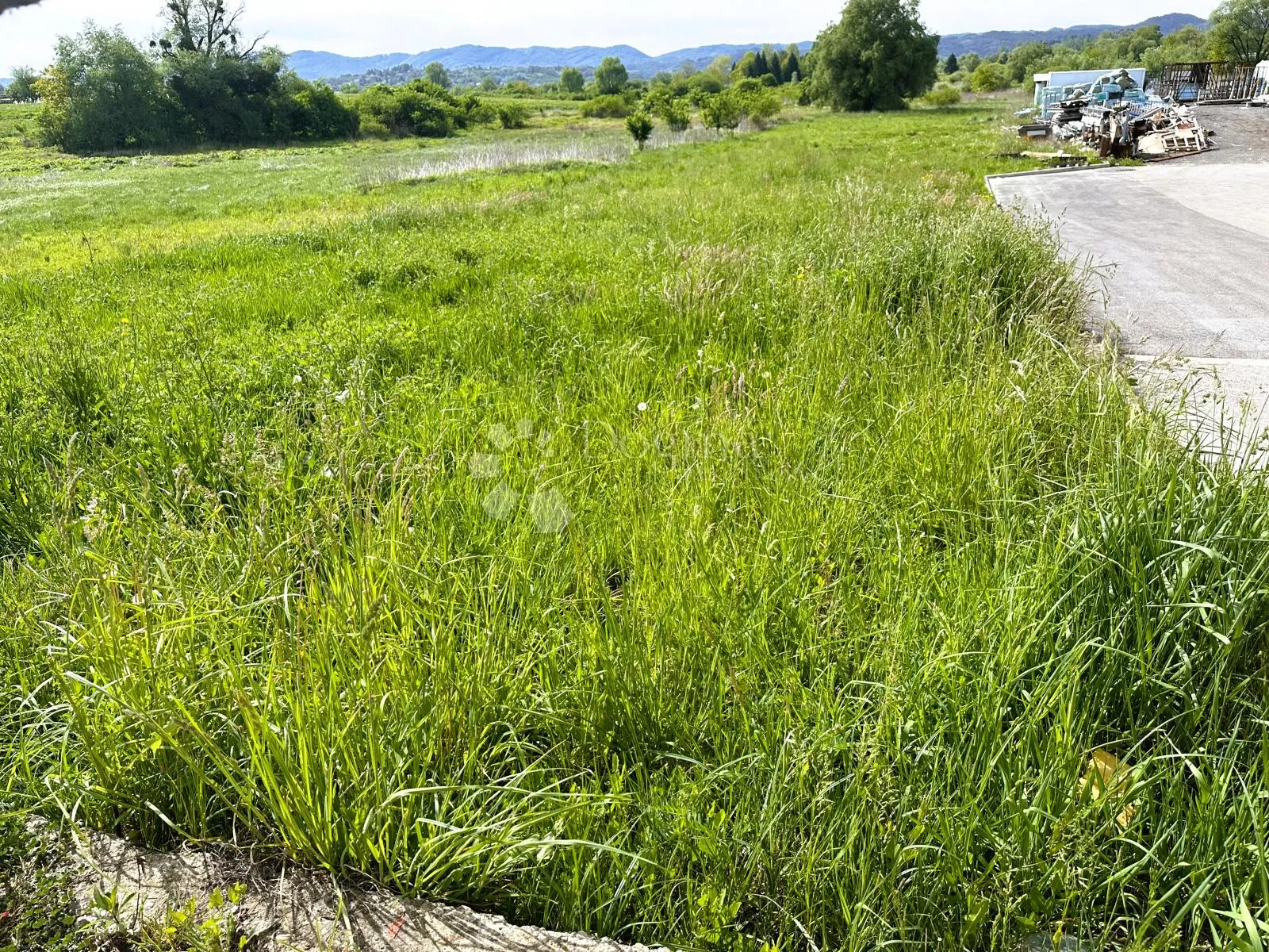 kuća s poslovnim prostorom pogodna za smještaj većeg broja ljudi - slika 37