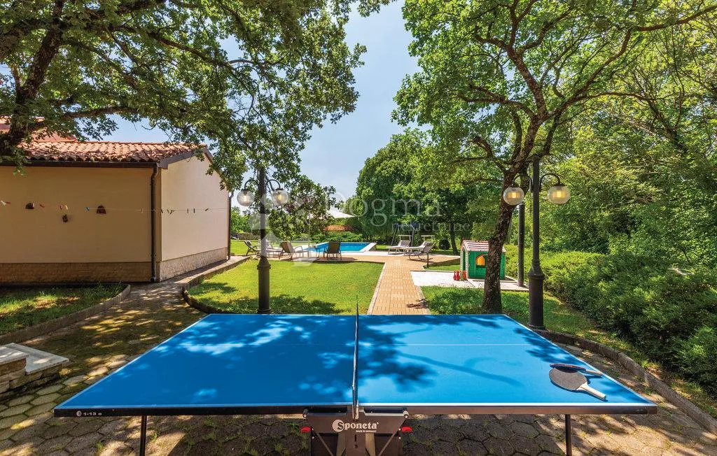 kamena kuća na šarmantnom imanju - slika 17