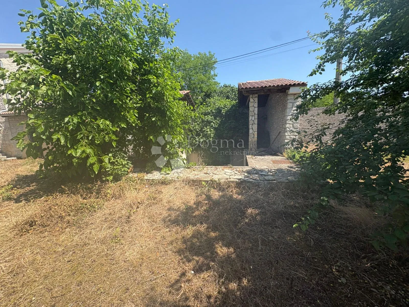 kuća sa velikim potencijalom u srcu istre - slika 4
