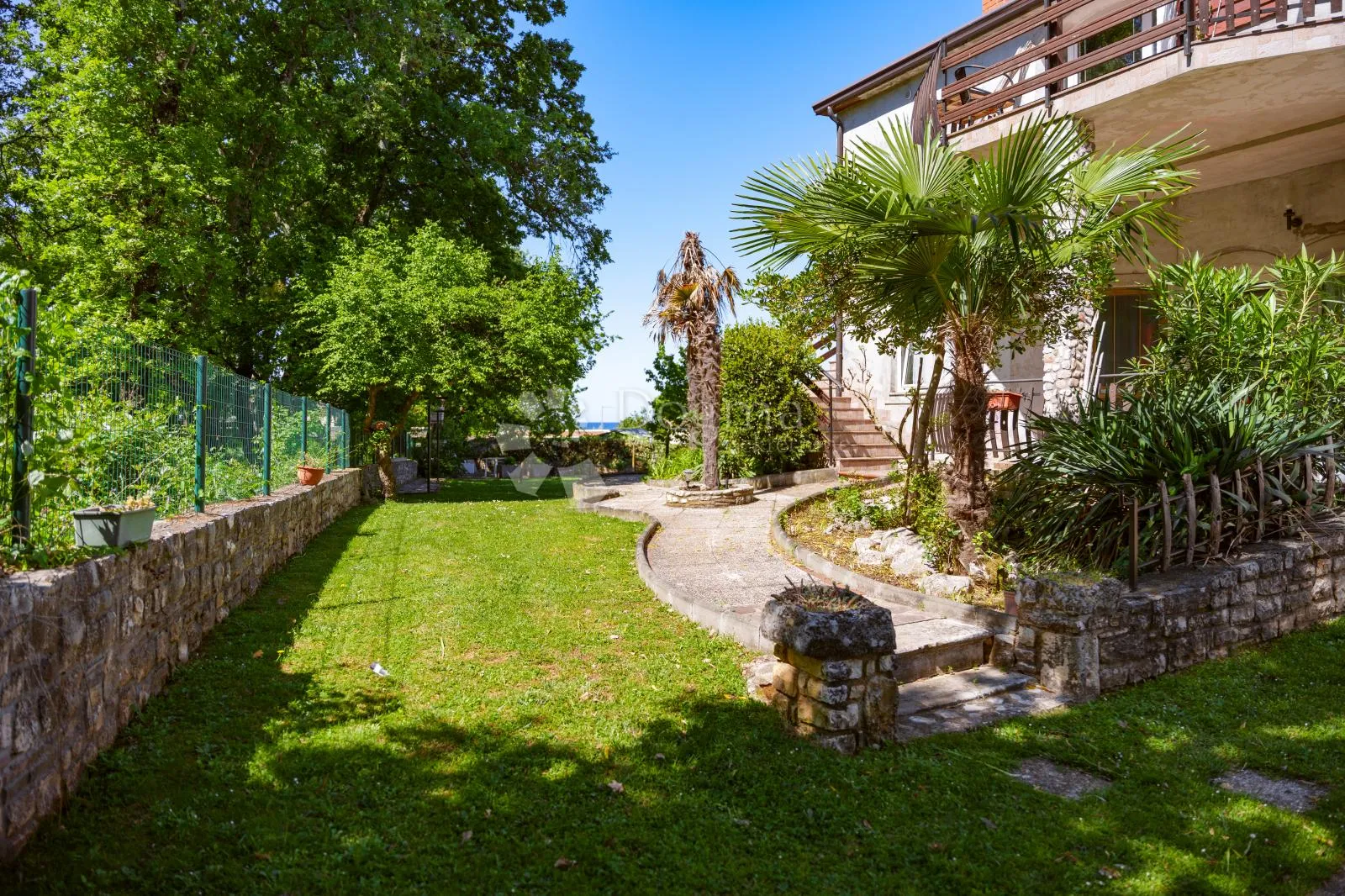 kuća sa 4 apartmana blizu mora - slika 7