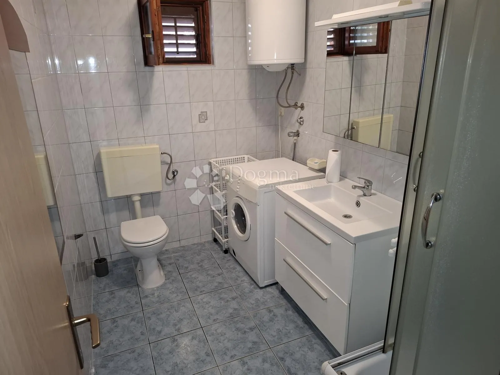 vodice - apartman u prizemlju - slika 5