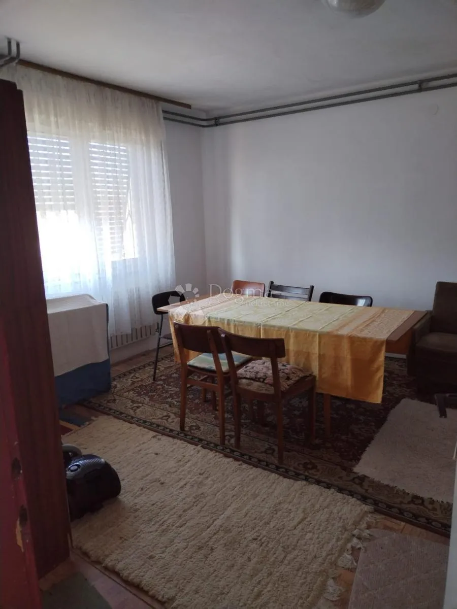 kuća sa zemljištem na prodaju - odmah useljiva ! - slika 12