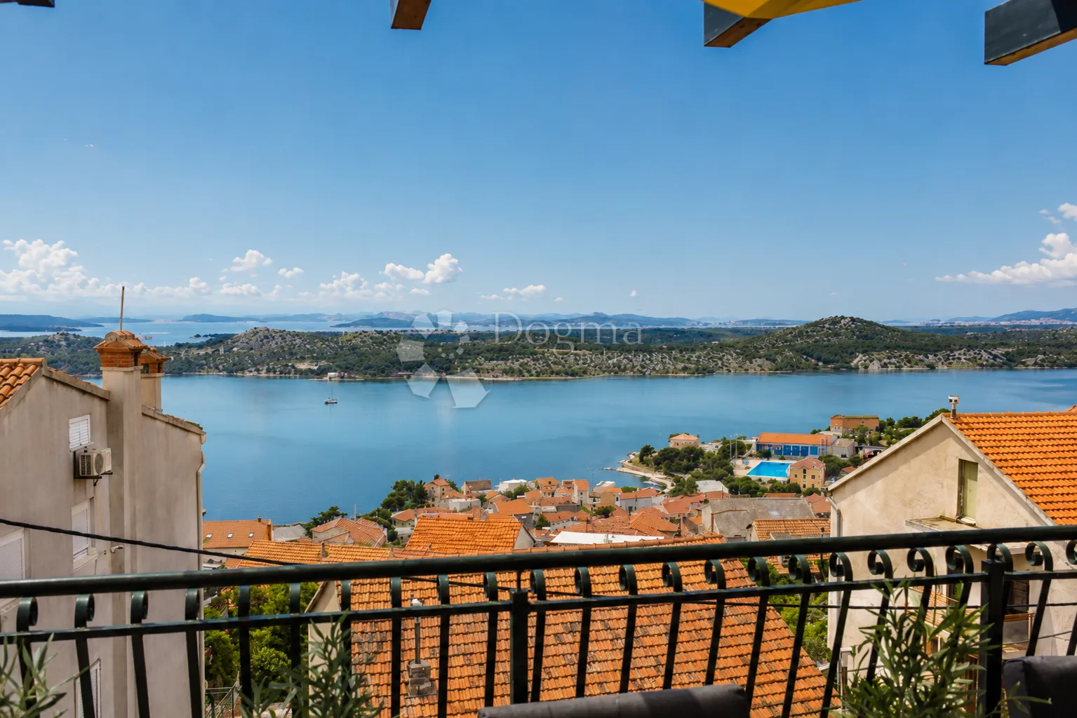 šibenik-penthouse s pogledom na more - slika 2