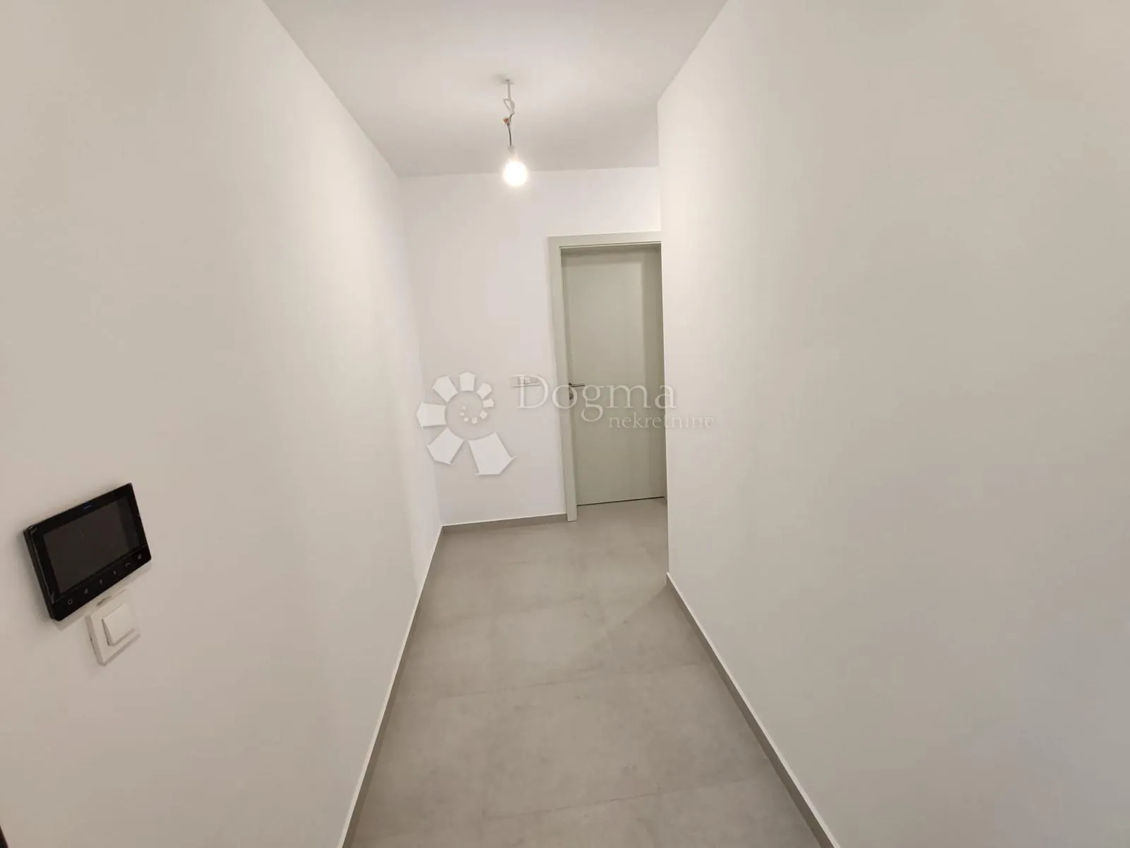 vaš novi dom u hraščici – mir, udobnost i moderni stil života! - slika 3
