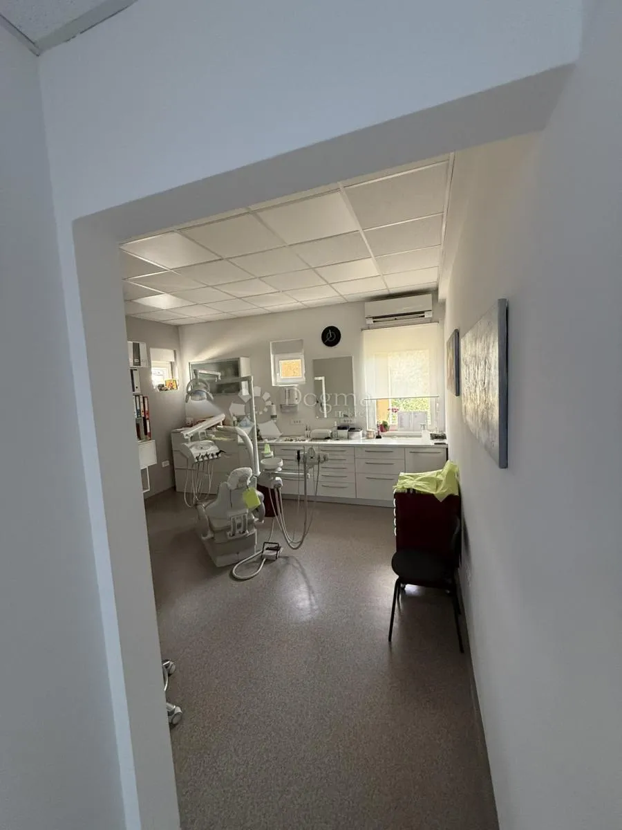 poslovni prostor 200m2 – zakup, centar viškova - slika 5