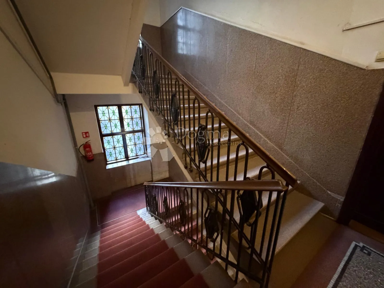 luksuzan 5-sobni stan 180 m², trg mažuranića - slika 9