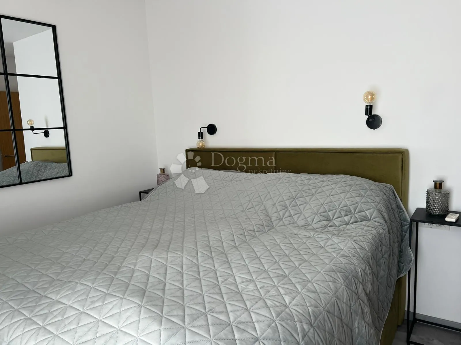vodice - u potpunosti namješten stan s velikim vrtom - slika 19