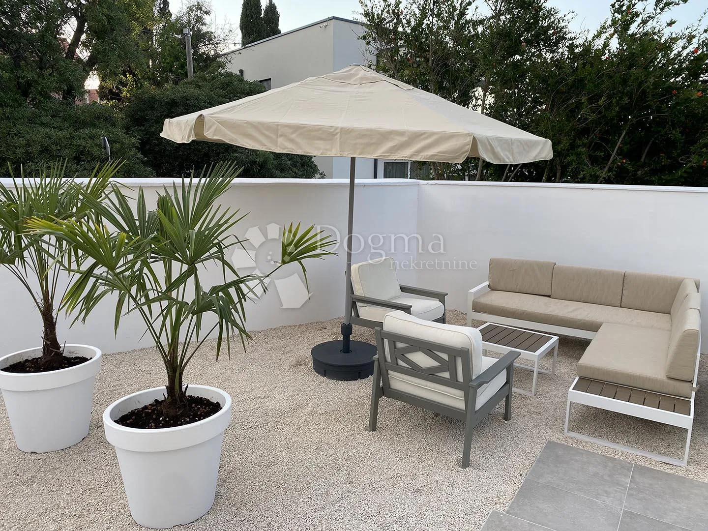 premantura - kuća sa 3 luksuzna apartmana i pogledom na more - slika 36