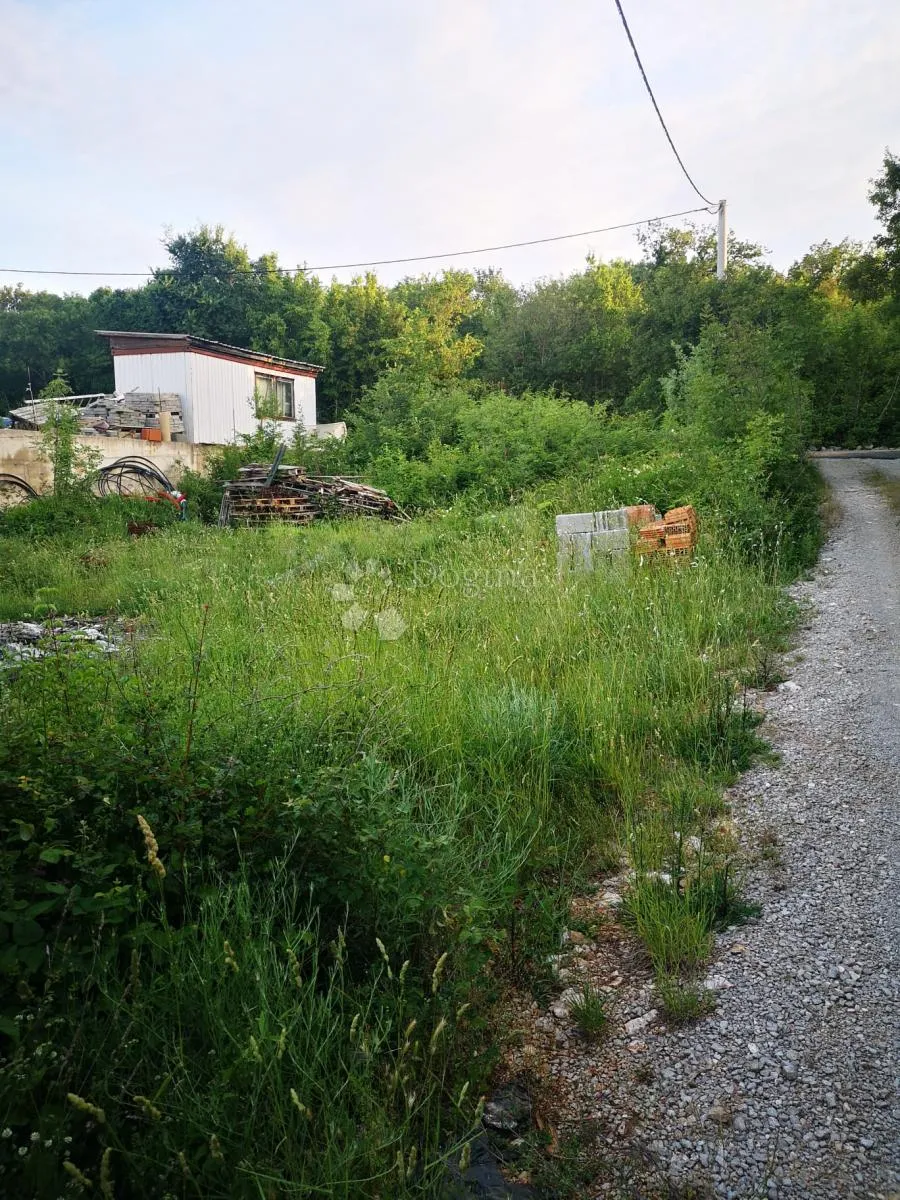 krk gostinjac teren sa građevinskom dozvolom - slika 2
