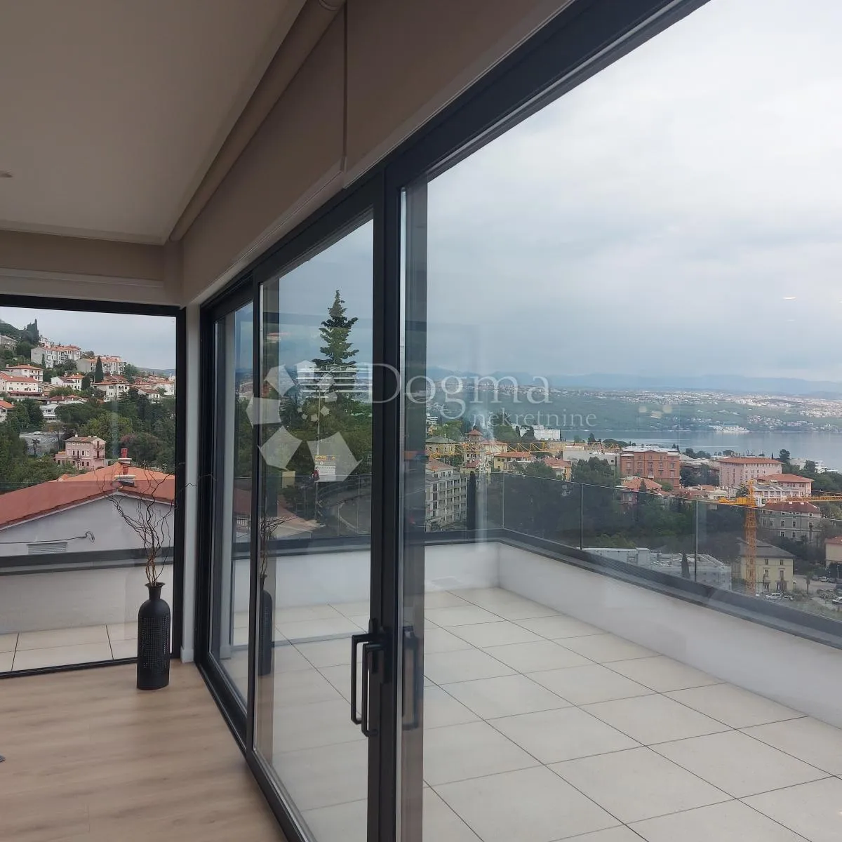opatija luksuzni penthouse sa bazenom - slika 9