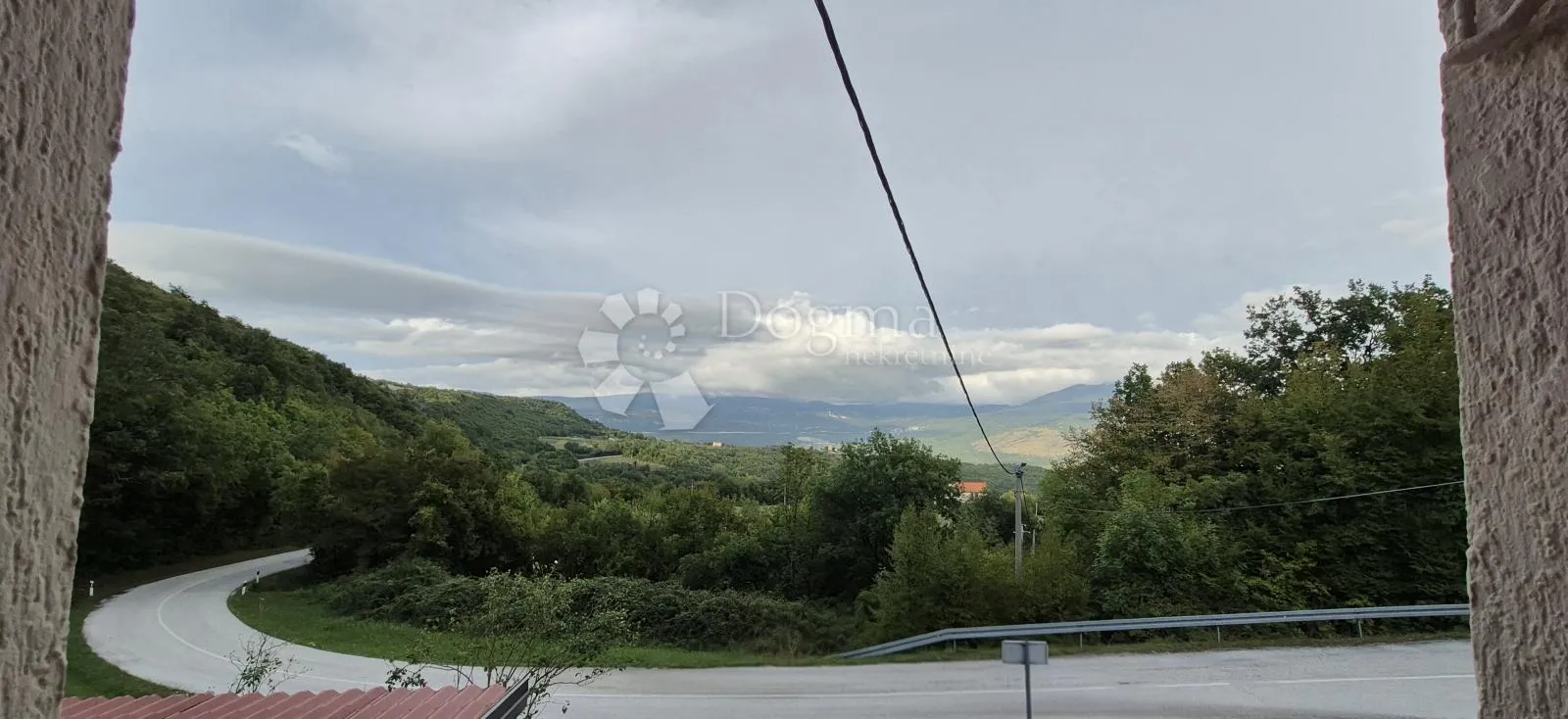 predivno imanje s pogledom na učku i dvorac belaj – 2475 m² - slika 10