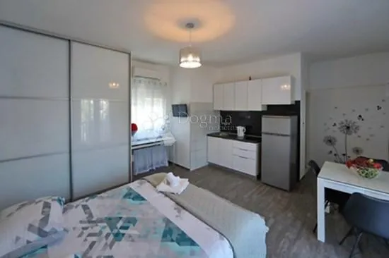 bibinje - apartmanska kuća prvi red do mora - slika 35