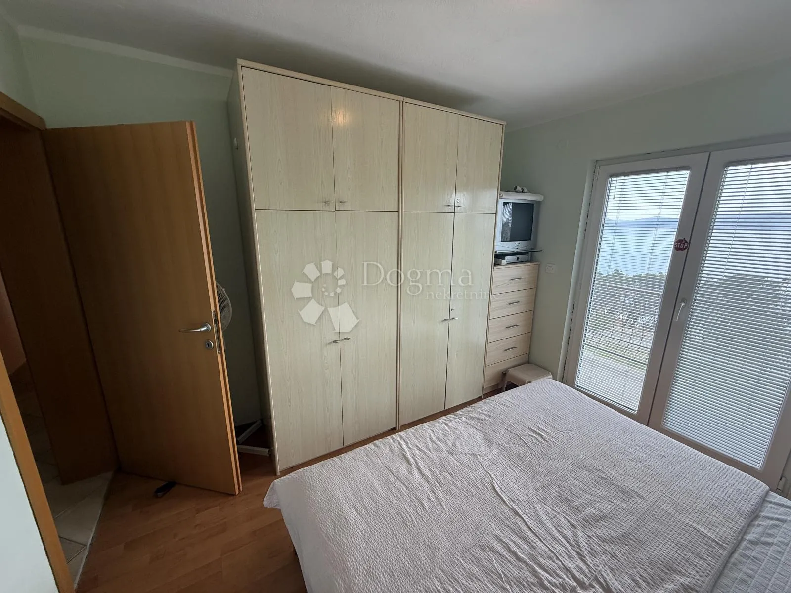 dva apartmana, marušići - slika 35