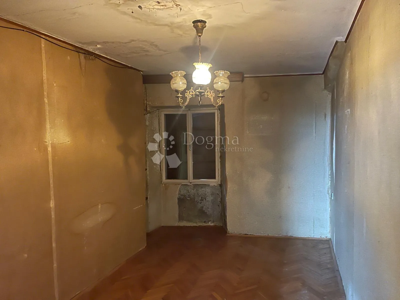 kuća i građevinsko zemljište sa jedinstvenim pogledom - slika 19