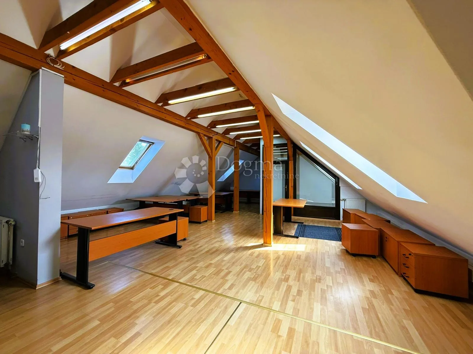 prostor u kojem posao ima mir i fokus - 105 m² - slika 3