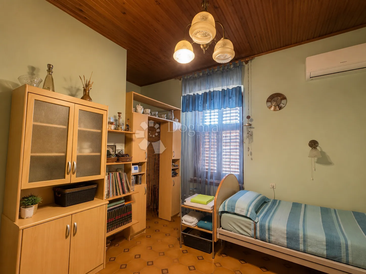 prilika u srcu pule – stan od 107 m², 50 metara od arene! - slika 4