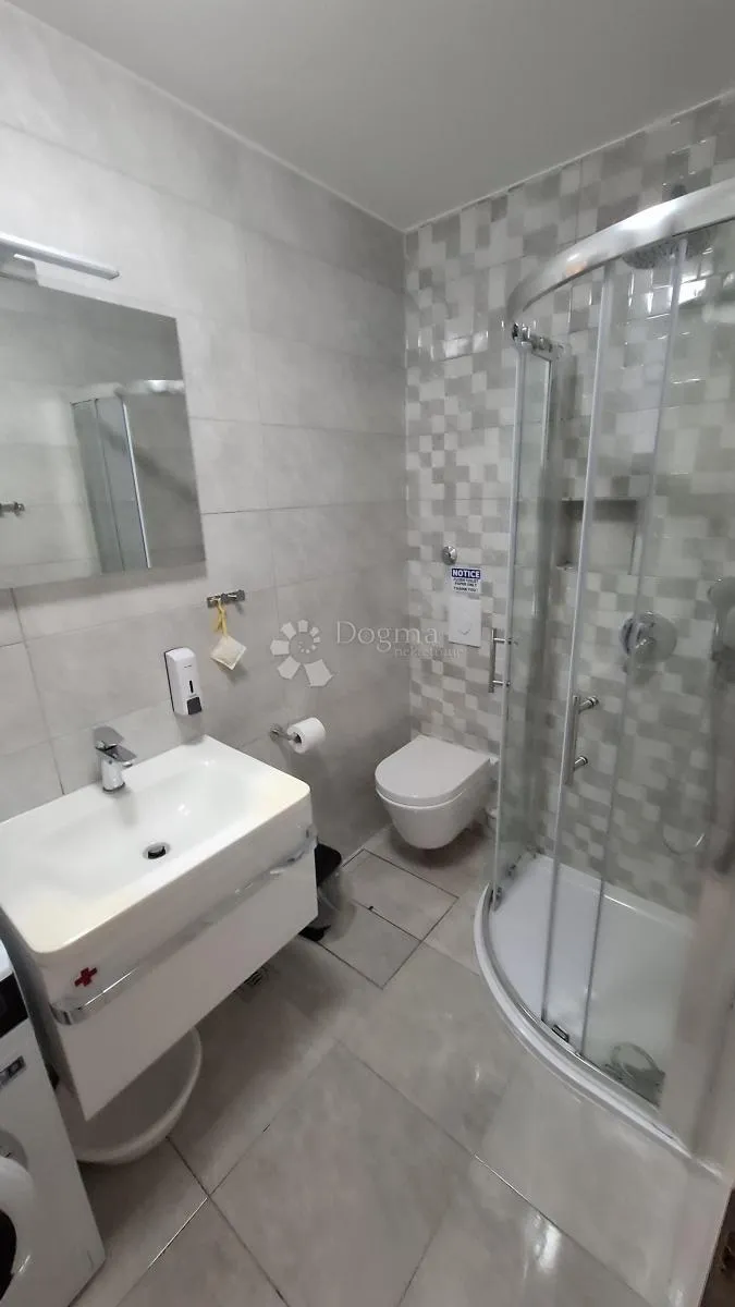 malinska apartman sa velikom okućnicom - slika 9