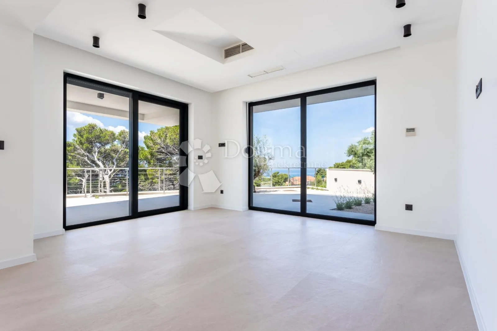 moderna vila sa bazenom, brela - slika 15