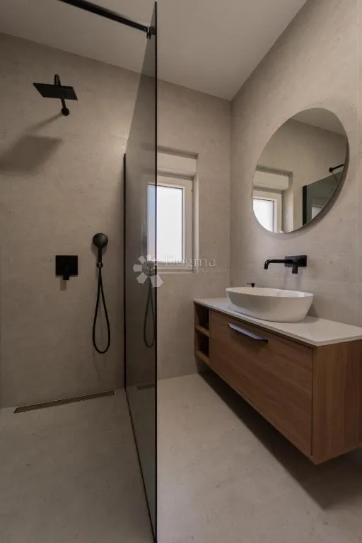 turanj - villa s bazenom, spremna za useljenje - 350m od mora - slika 26