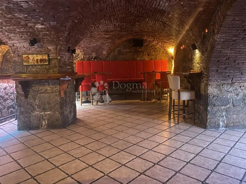 prodaje se hotel u senju 4* - slika 38