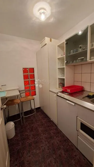 knežija – poslovni prostor 67,5 m² + galerija, prizemlje, odlična lokacija - slika 12