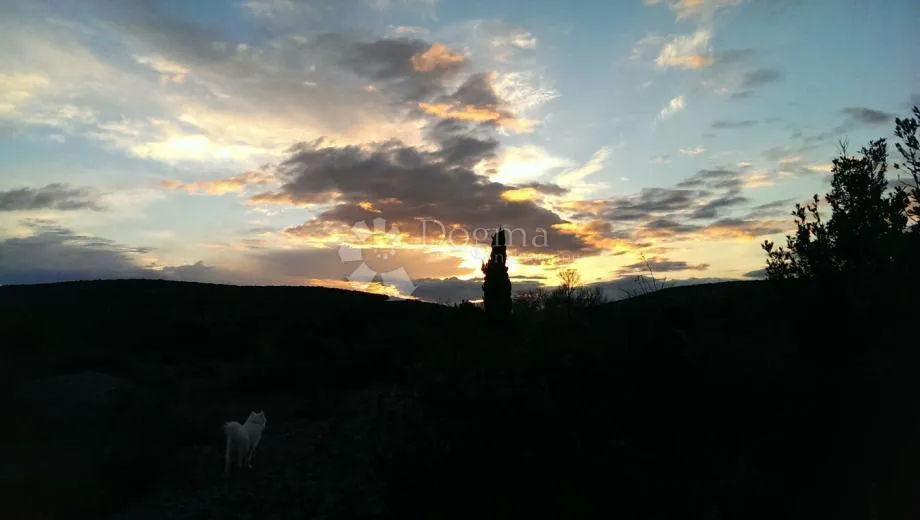 zemljište sa prekrasnim pogledom na more - slika 9
