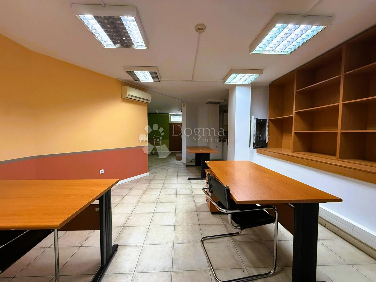 poslovni prostor 93 m² za ordinaciju ili ured - slika 7