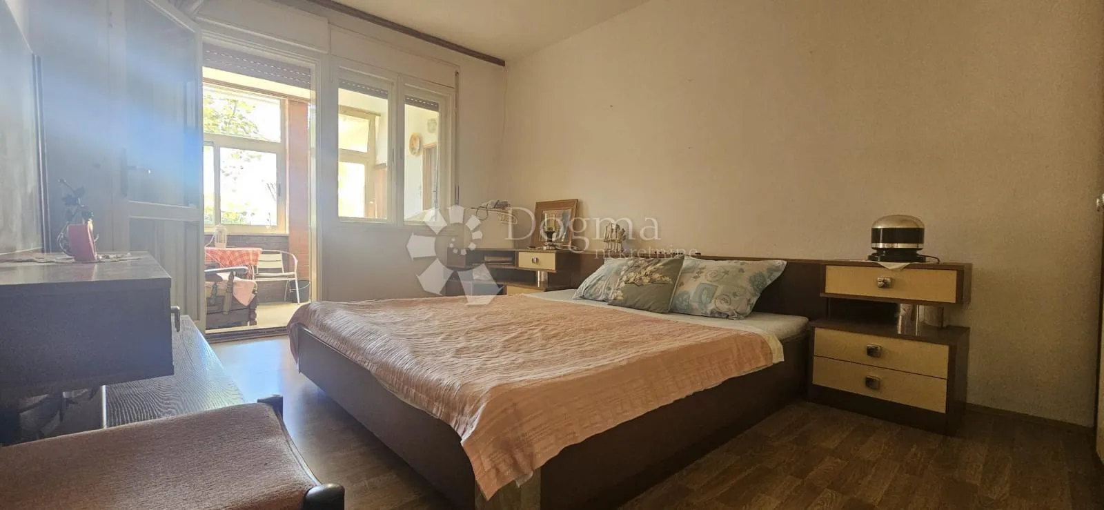 kuća sa 3 stana - slika 19
